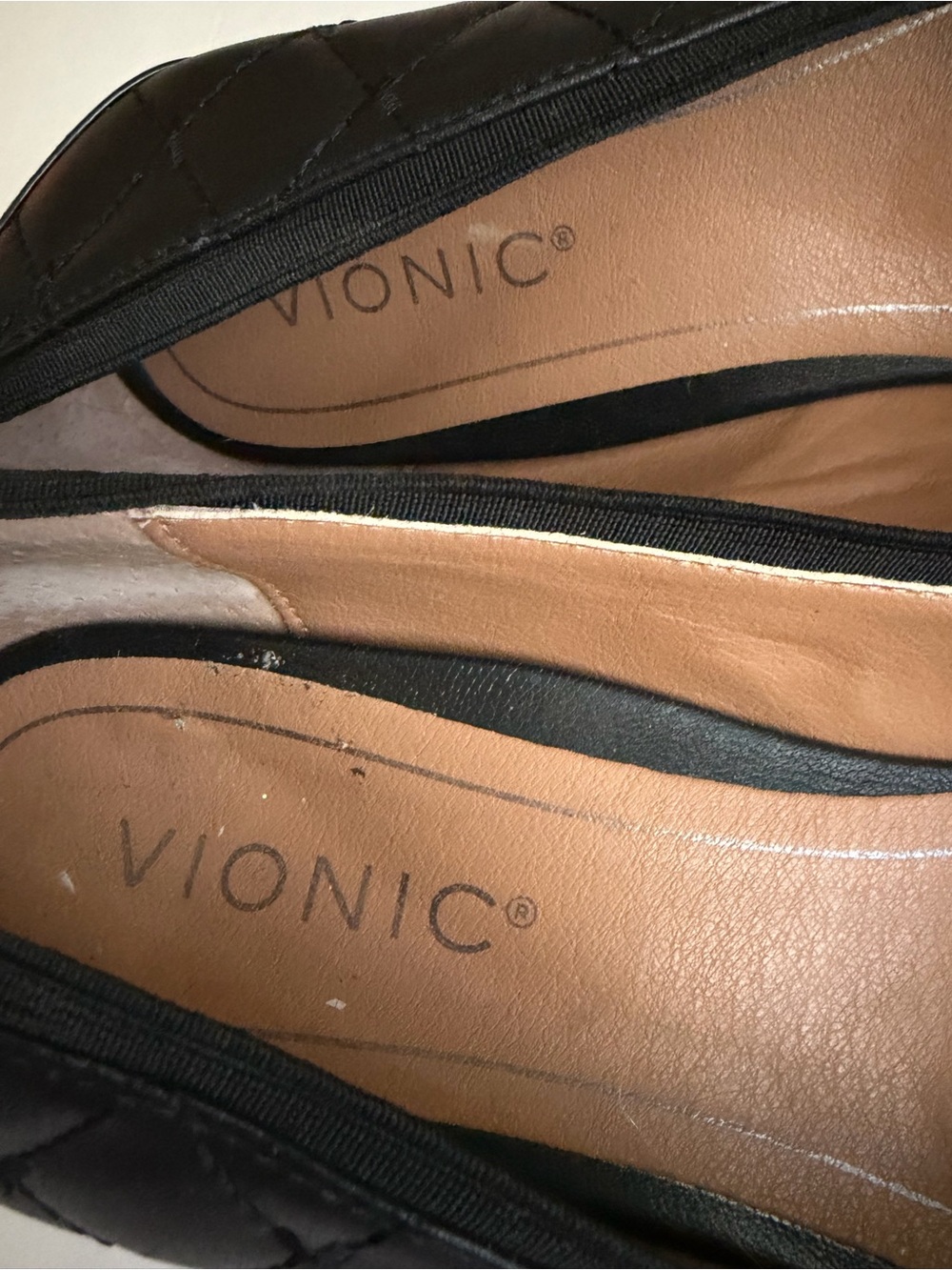 Vionic Ruby Quilted Leather Block Heel Black Pumps Size 8.5 Olympia - Picture 5 of 8